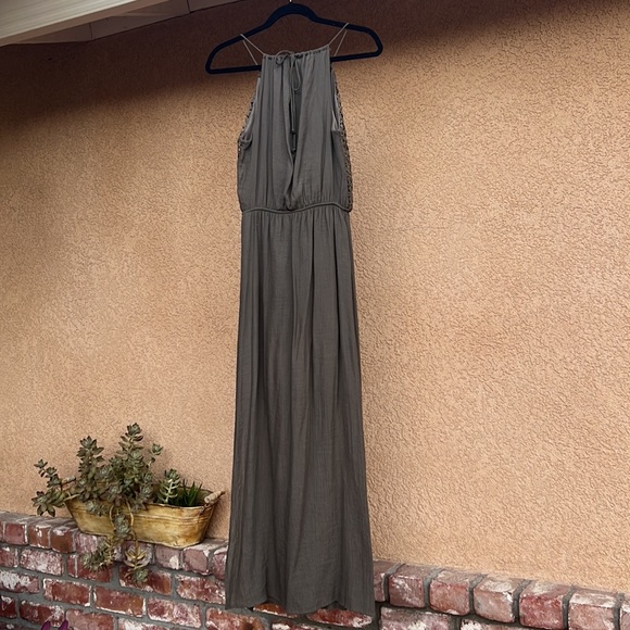 Floral Lace High Neck Dress - Picture 5 of 6